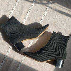 Everlane popular glove ReKnit boots